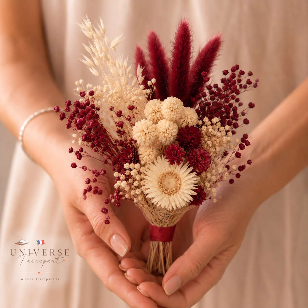 Bouquet de table mariage fleurs séchées ivoire et rouge bordeaux 18 cm